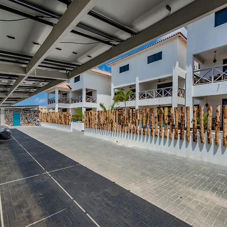 Bloozz Resort Bonaire Playa Exteriör bild